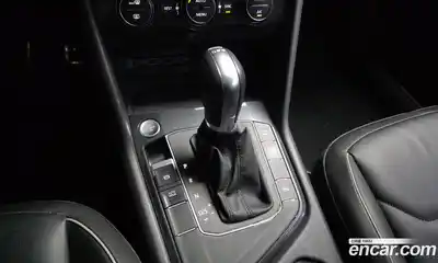 Volkswagen Tiguan 2018 2.0 гидро в Москве № 301110, миниатюра 9