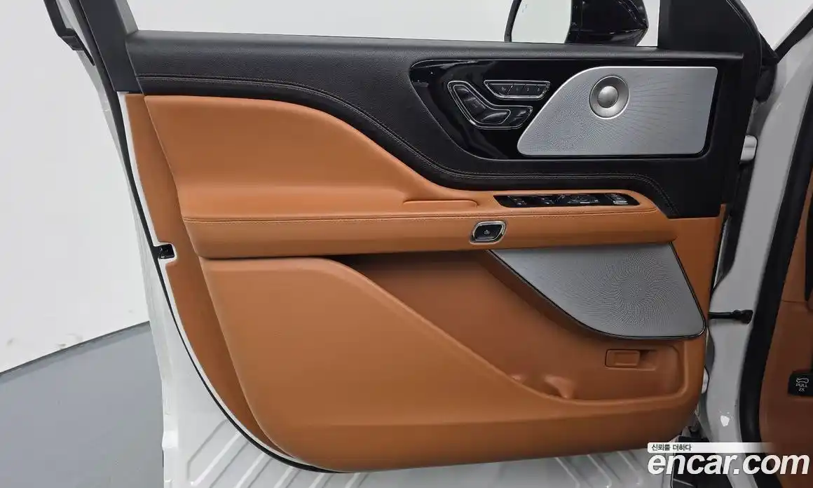 Lincoln Aviator 2023 3.0 гидро в Москве № 303985, фото 18