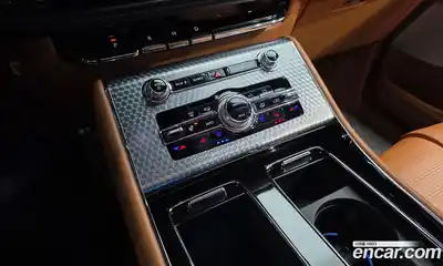 Lincoln Aviator 2023 3.0 гидро в Москве № 303985, миниатюра 9