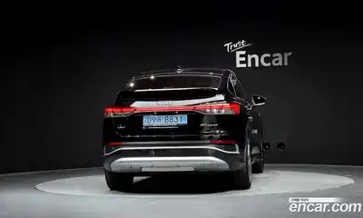 Audi Q4 e-tron 2022 0.2 гидро в Москве № 312180, миниатюра 3