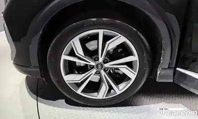 Audi Q4 e-tron 2022 0.2 гидро в Москве № 312180, миниатюра 4