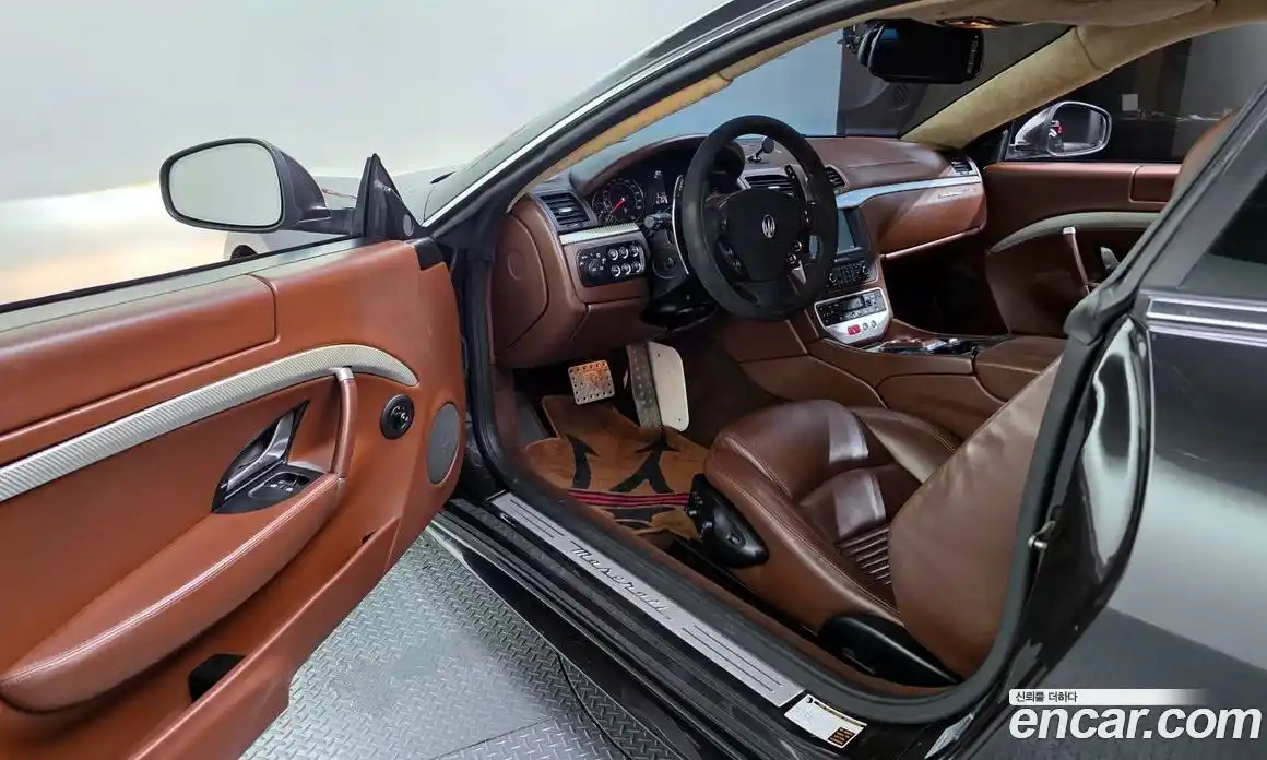 Maserati GranTurismo 2009 4.7 гидро в Москве № 331061, фото 10