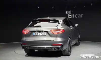 Maserati Levante 2019 3.0 гидро в Москве № 331108, миниатюра 4