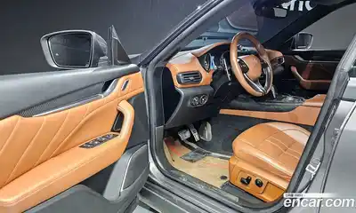 Maserati Levante 2019 3.0 гидро в Москве № 331108, миниатюра 10