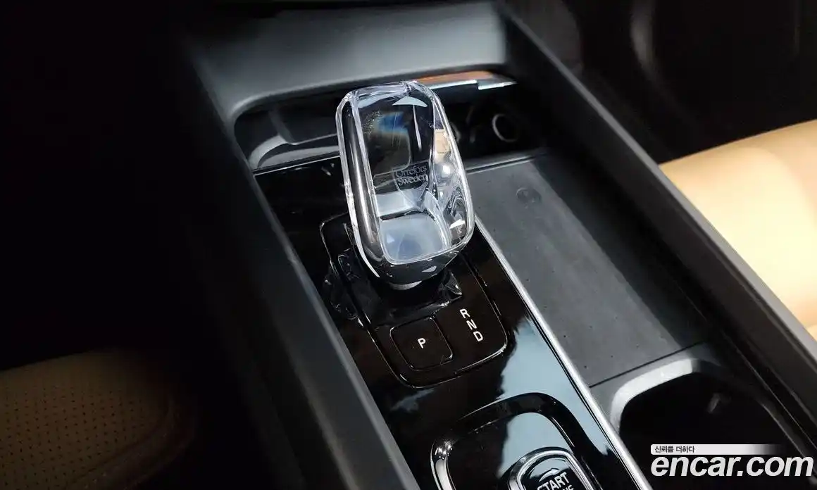 Volvo XC60 2024 2.0 гидро в Москве № 344003, фото 9