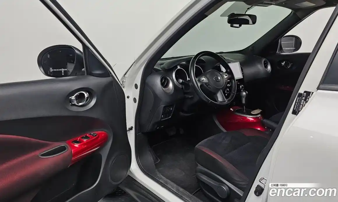 Nissan Juke 2014 1.6 гидро в Москве № 344513, фото 10