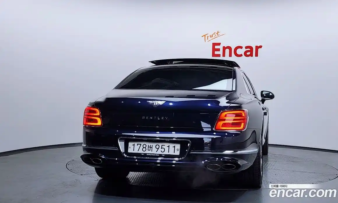 Bentley Flying Spur 2022 4.0 гидро в Москве № 366320, фото 4