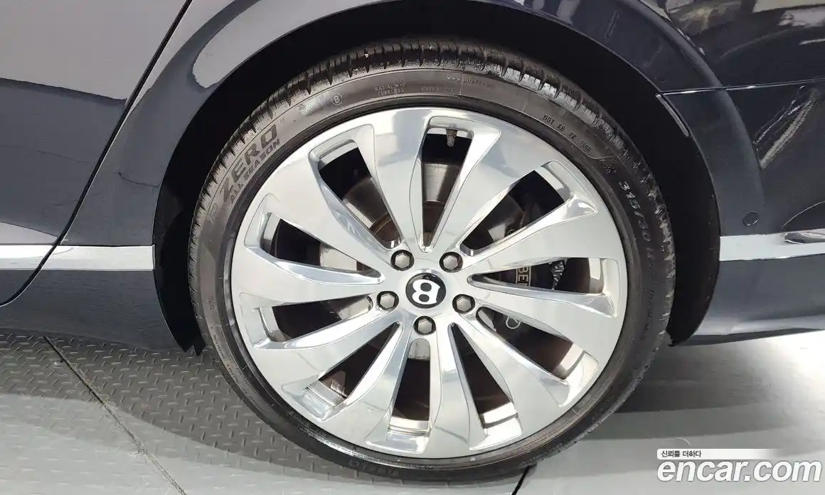 Bentley Flying Spur 2022 4.0 гидро в Москве № 366320, фото 5