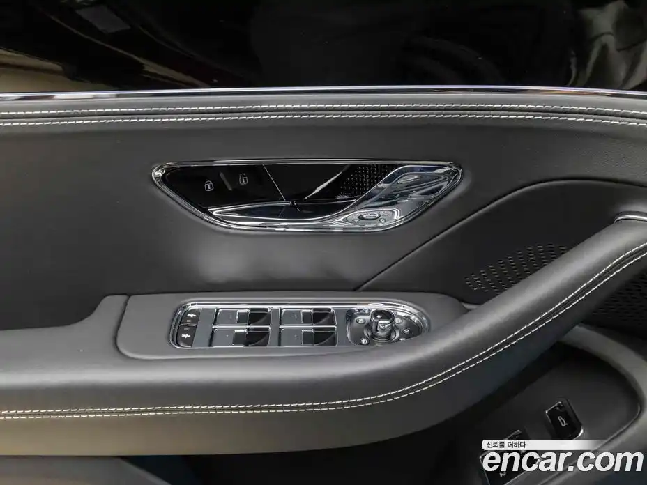 Bentley Flying Spur 2024 4.0 гидро в Москве № 387249, фото 14