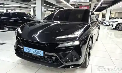 Lotus Eletre 2024 гидро в Москве № 387614, миниатюра 3