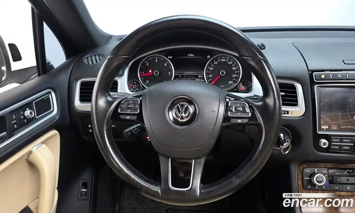 Volkswagen Touareg 2015 3.0 гидро в Москве № 400967, фото 13