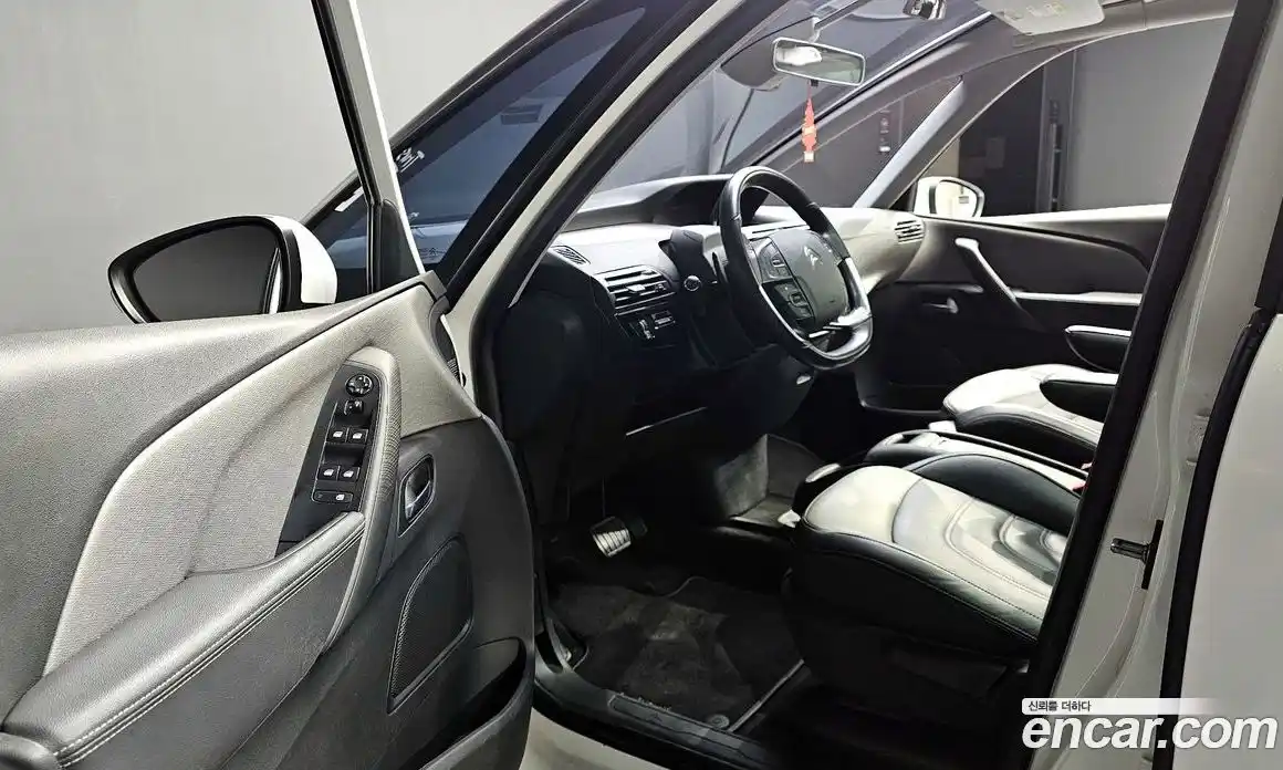 Citroen C4 Picasso 2016 1.6 гидро в Москве № 407649, фото 12