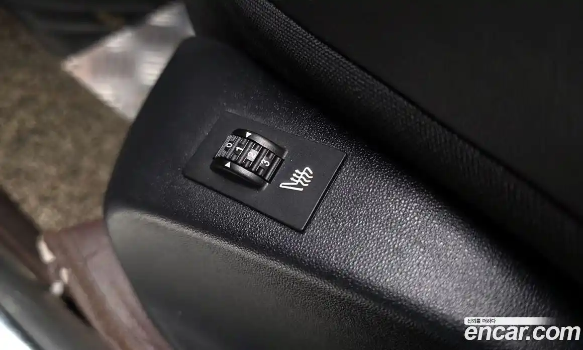 Peugeot 2008 2015 1.6 гидро в Москве № 585393, фото 16