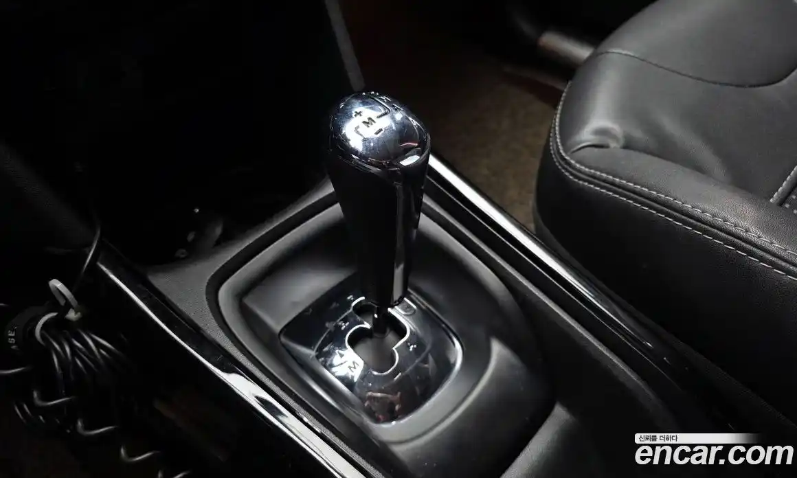 Peugeot 2008 2015 1.6 гидро в Москве № 585393, фото 9