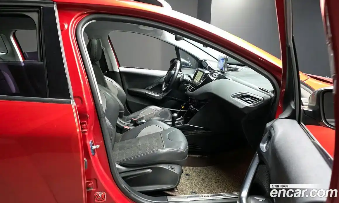 Peugeot 2008 2015 1.6 гидро в Москве № 585393, фото 10