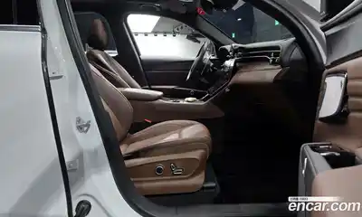 Maserati Grecale 2024 2.0 гидро в Москве № 610591, миниатюра 11