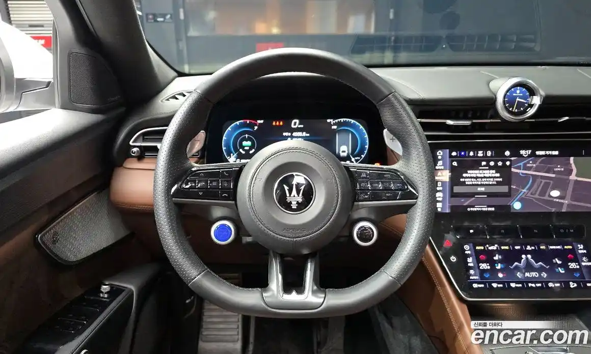 Maserati Grecale 2024 2.0 гидро в Москве № 610591, фото 13