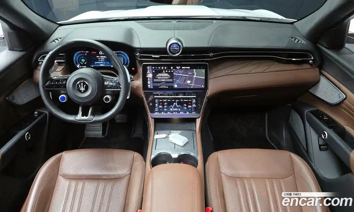 Maserati Grecale 2024 2.0 гидро в Москве № 610591, фото 7