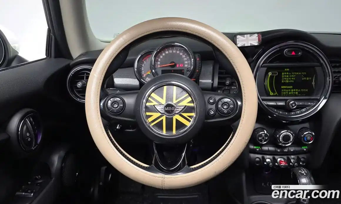 Mini Cooper 2017 1.5 гидро в Москве № 628216, фото 12