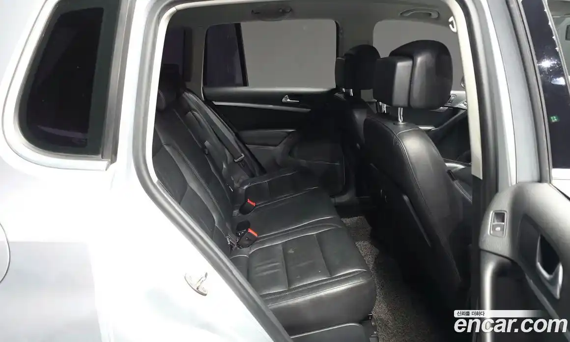 Volkswagen Tiguan 2014 2.0 гидро в Москве № 629126, фото 12