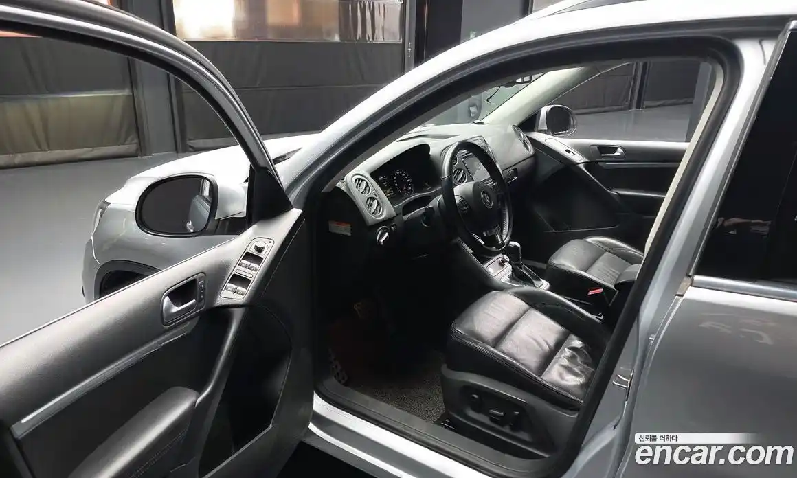 Volkswagen Tiguan 2014 2.0 гидро в Москве № 629126, фото 10