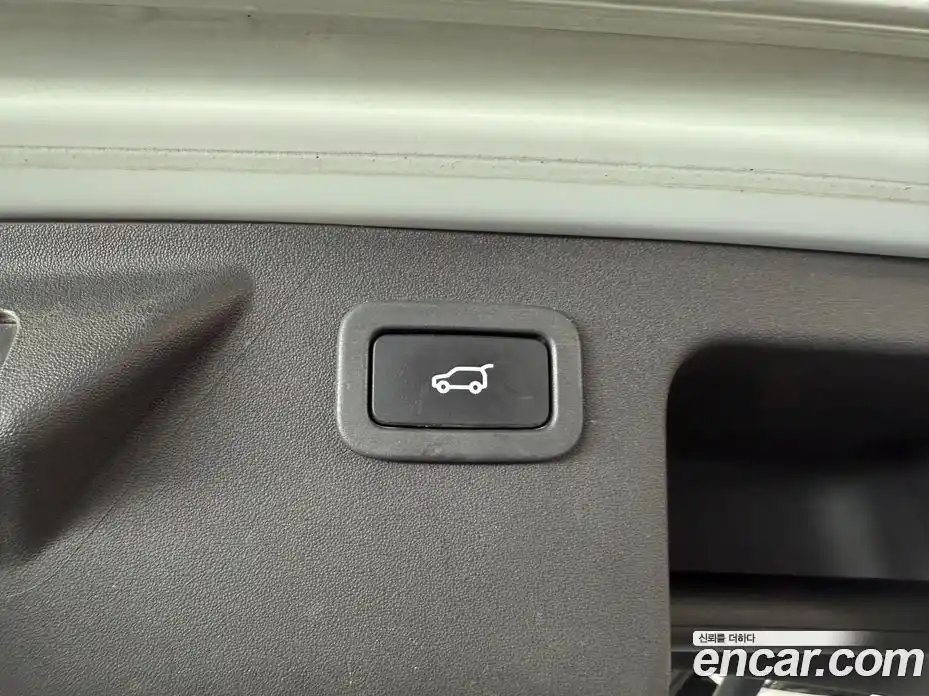 Land Rover Discovery Sport 2015 2.0 гидро в Москве № 724657, фото 15