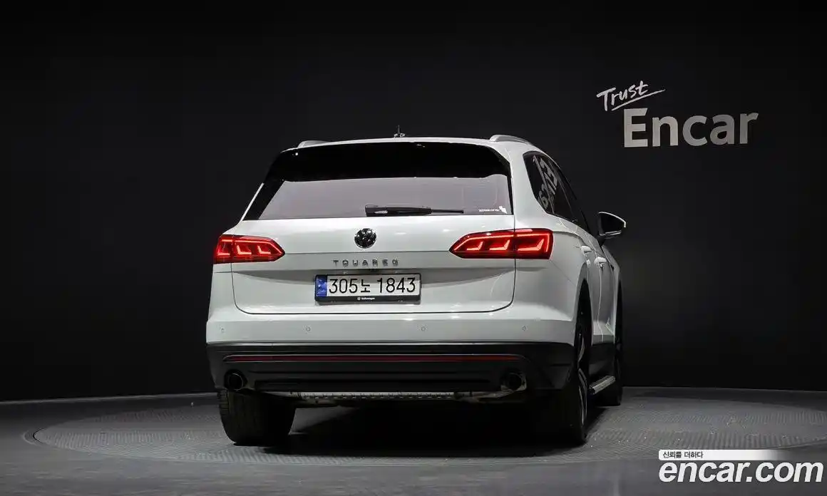 Volkswagen Touareg 2023 3.0 гидро в Москве № 725023, фото 4