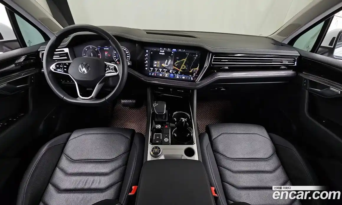 Volkswagen Touareg 2023 3.0 гидро в Москве № 725023, фото 7