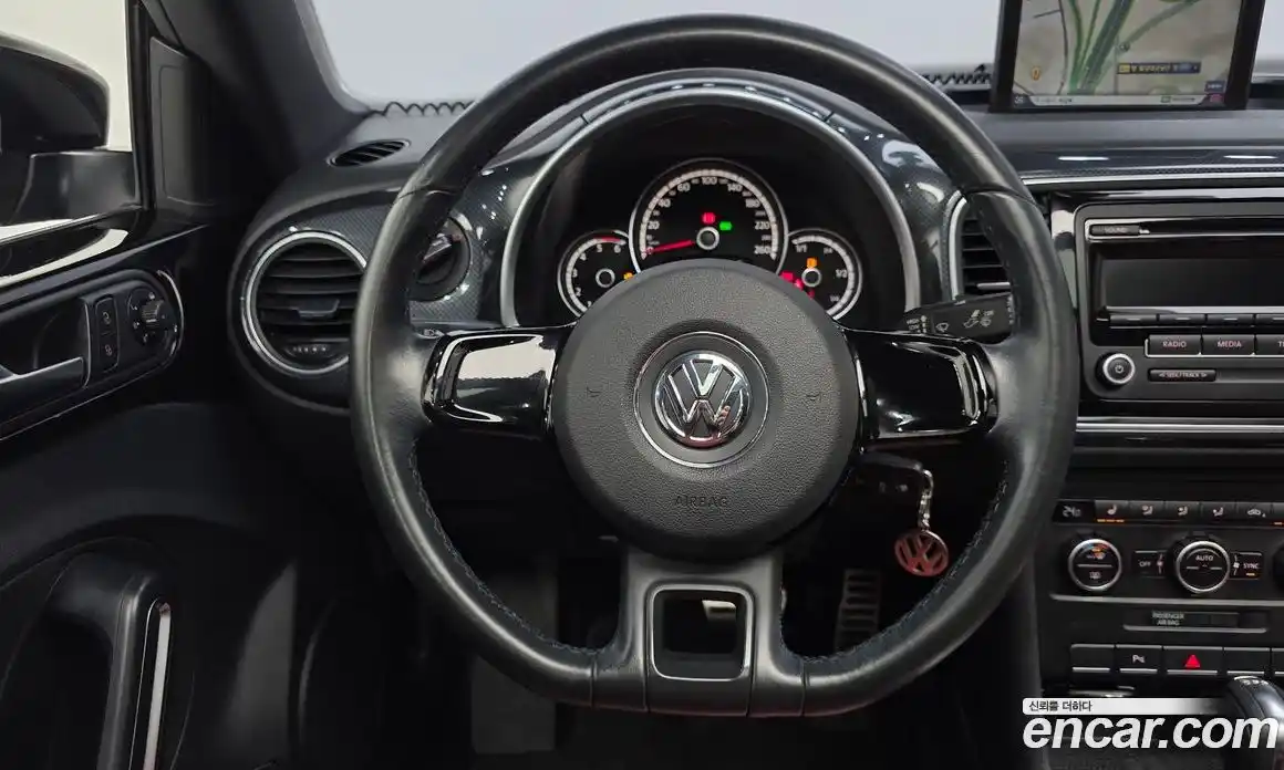 Volkswagen Beatle 2014 2.0 гидро в Москве № 749974, фото 13