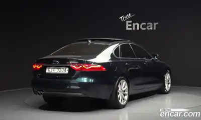 Jaguar XF 2016 2.0 гидро в Москве № 758792, миниатюра 2