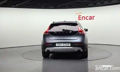 Volvo V40 2018 2.0 гидро в Москве № 802016, миниатюра 4
