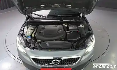Volvo V40 2018 2.0 гидро в Москве № 802016, миниатюра 6