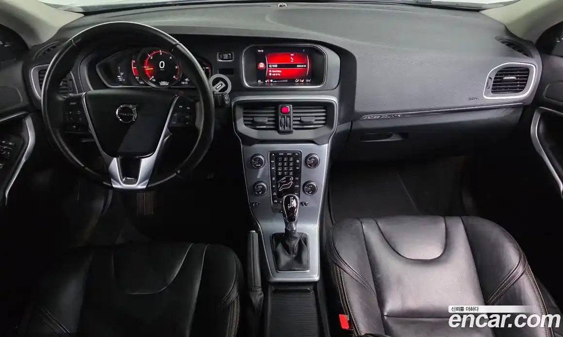 Volvo V40 2018 2.0 гидро в Москве № 802016, фото 7