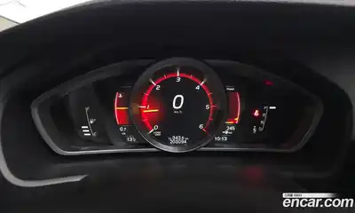 Volvo V40 2018 2.0 гидро в Москве № 802016, миниатюра 8