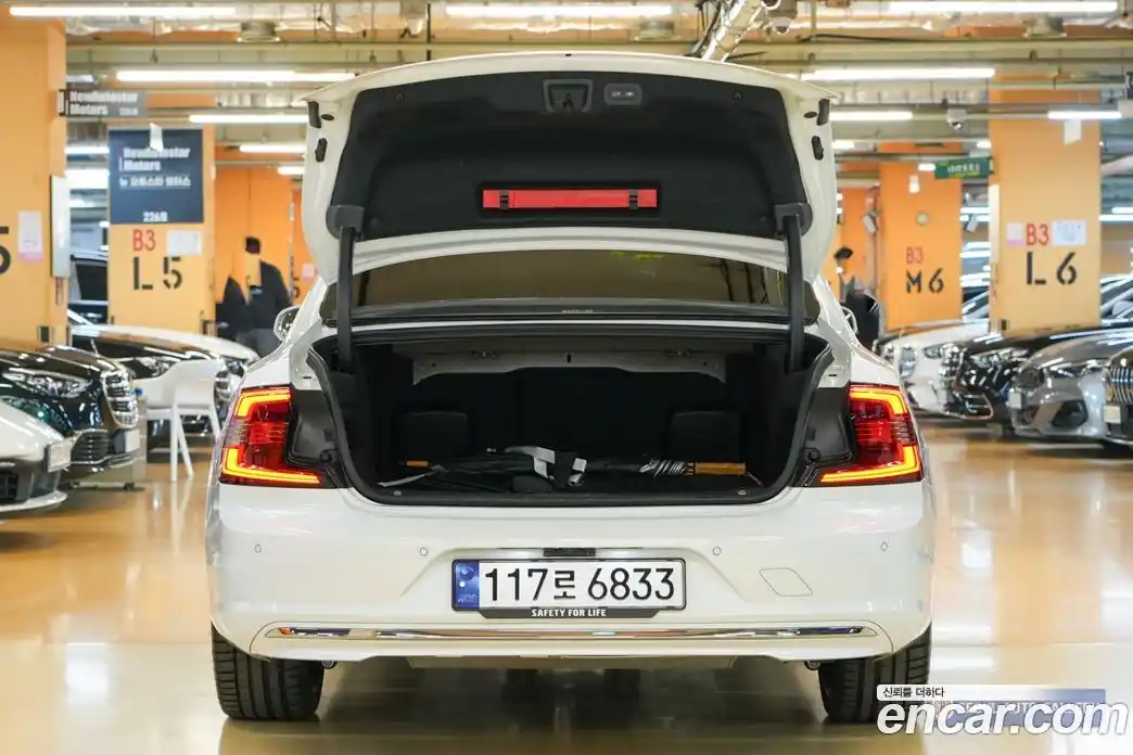 Volvo S90 2024 2.0 гидро в Москве № 802042, фото 17