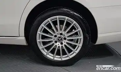 Mercedes-Benz E-Class 2023 2.0 гидро, миниатюра 5