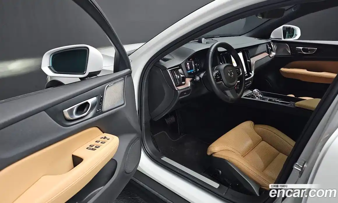 Volvo V60 2024 2.0 гидро в Москве № 823852, фото 11
