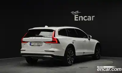 Volvo V60 2024 2.0 гидро в Москве № 823852, миниатюра 2