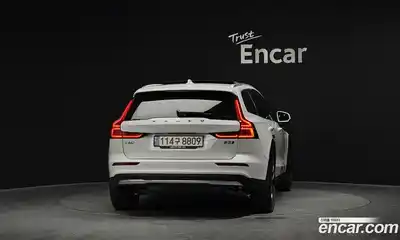 Volvo V60 2024 2.0 гидро в Москве № 823852, миниатюра 4