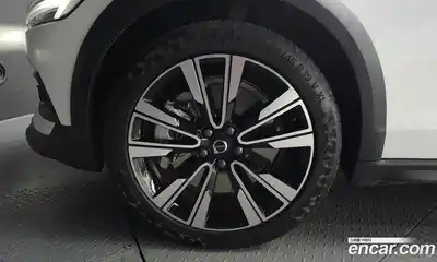 Volvo V60 2024 2.0 гидро в Москве № 823852, миниатюра 5