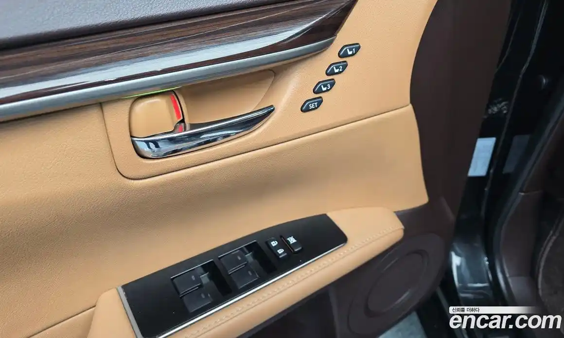 Lexus ES 2017 3.5 гидро в Москве № 825916, фото 16