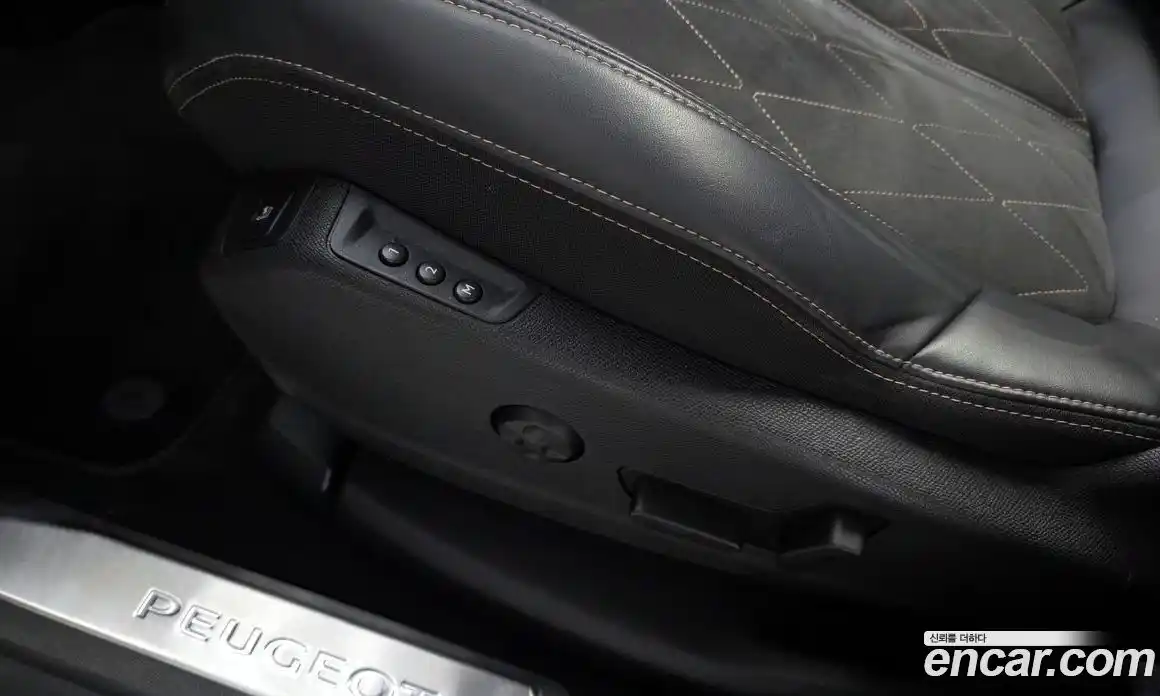 Peugeot 5008 2017 2.0 гидро в Москве № 827484, фото 17