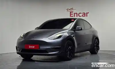 Tesla Model Y, 2025