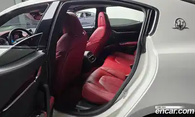 Maserati Ghibli 2018 3.0 гидро в Москве № 863362, миниатюра 11