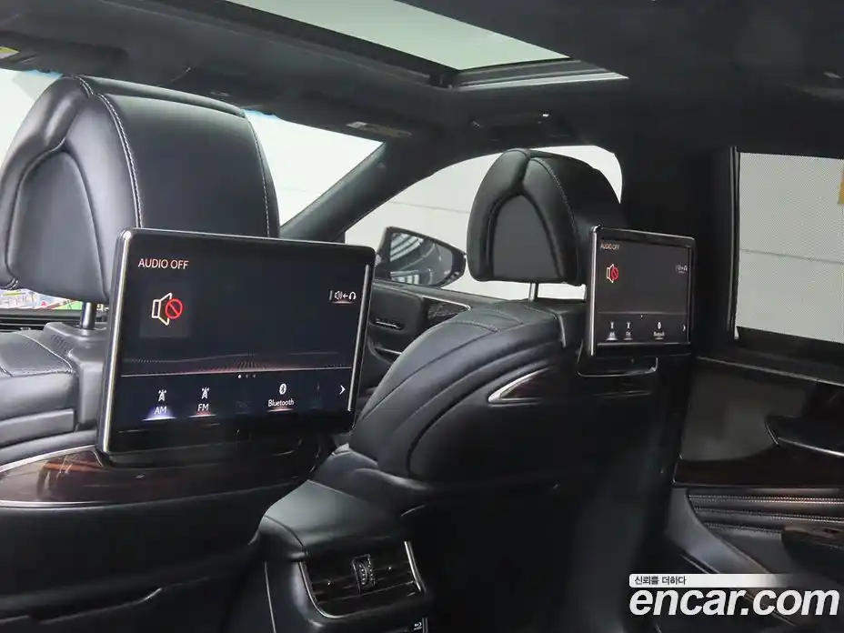 Lexus LS 2018 3.5 гидро в Москве № 895926, фото 16