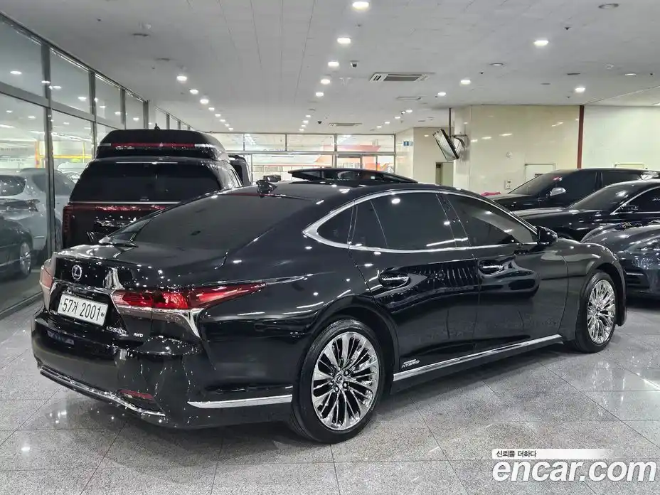 Lexus LS 2018 3.5 гидро в Москве № 895926, фото 3