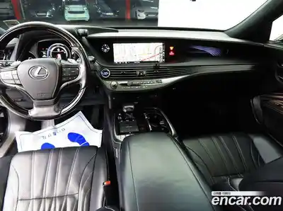 Lexus LS 2018 3.5 гидро в Москве № 895926, миниатюра 7