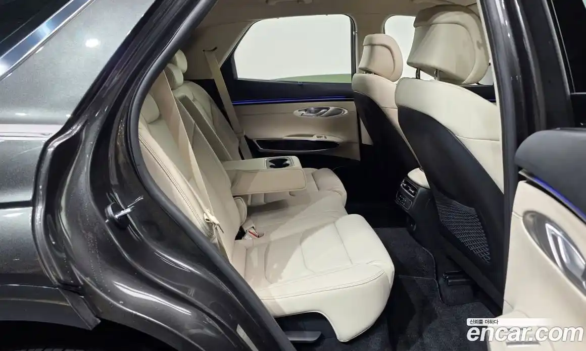 Genesis GV70 2025 2.5 Автомат в Москве № 930275, фото 11