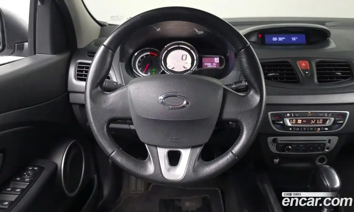 Renault SM3 2018 1.6 гидро в Москве, фото 12