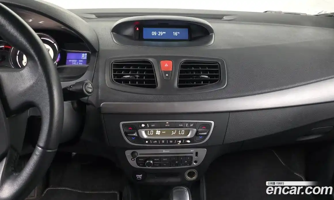 Renault SM3 2018 1.6 гидро в Москве, фото 13